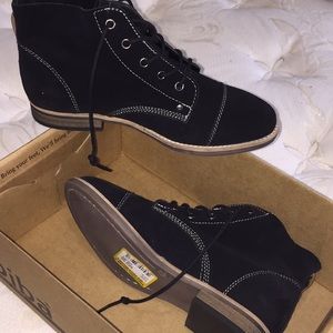 Size 7.5 Diba booties-Black